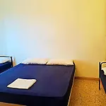 Fronte Mare Riviera Del Conero, Wi-fi Gratuita, 3 Camere, 10 Letti, Lejlighed Falconara Marittima