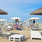 Fronte Mare Riviera Del Conero, Wi-fi Gratuita, 3 Camere, 10 Letti, Lejlighed Falconara Marittima