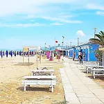Fronte Mare Riviera Del Conero, Wi-fi Gratuita, 3 Camere, 10 Letti, * Falconara Marittima