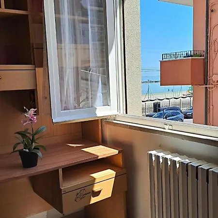 Апартаменты Fronte Mare Sea & Ancona-falconara Sea&business, Wi-fi Veloce, 3 Camere, 10 Letti *