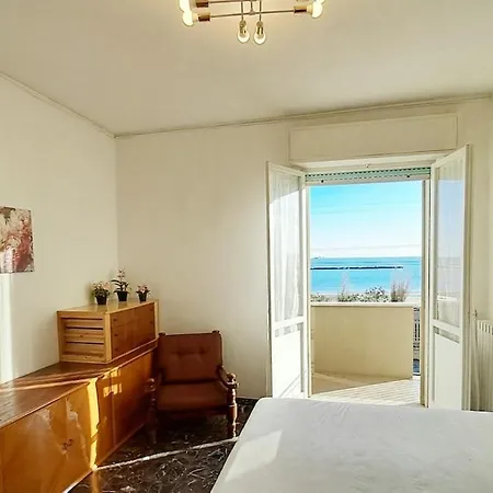 Fronte Mare Sea & Ancona-falconara Sea&business, Wi-fi Veloce, 3 Camere, 10 Letti Апартаменты *