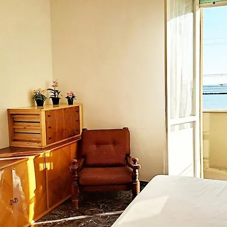 Fronte Mare Sea & Ancona-falconara Sea&business, Wi-fi Veloce, 3 Camere, 10 Letti Апартаменты Фальконара-Мариттима
