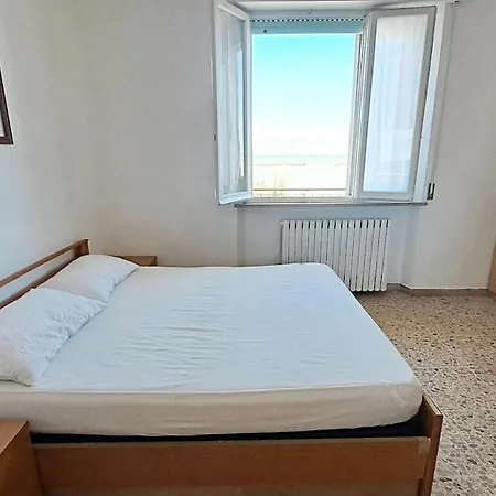 Fronte Mare Sea & Ancona-falconara Sea&business, Wi-fi Veloce, 3 Camere, 10 Letti Апартаменты *