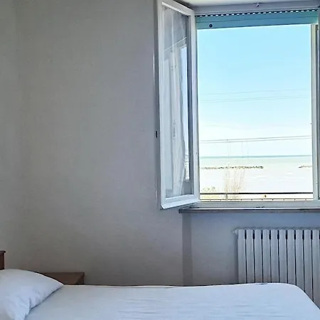 Fronte Mare Sea & Ancona-falconara Sea&business, Wi-fi Veloce, 3 Camere, 10 Letti