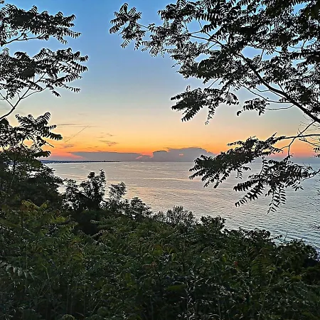 Fronte Mare Sea & Ancona-falconara Sea&business, Wi-fi Veloce, 3 Camere, 10 Letti Апартаменты Фальконара-Мариттима