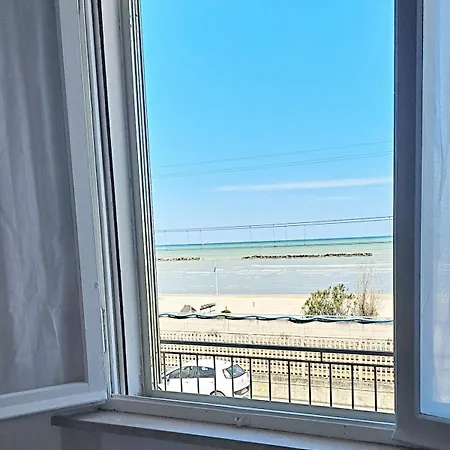 Fronte Mare Sea & Ancona-falconara Sea&business, Wi-fi Veloce, 3 Camere, 10 Letti Апартаменты