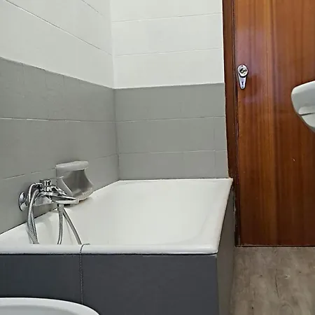 Fronte Mare Sea & Ancona-falconara Sea&business, Wi-fi Veloce, 3 Camere, 10 Letti Апартаменты *
