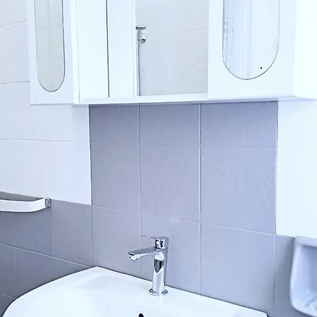 Fronte Mare Sea & Ancona-falconara Sea&business, Wi-fi Veloce, 3 Camere, 10 Letti Фальконара-Мариттима